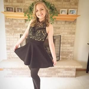 Meet your Posher, Abbey